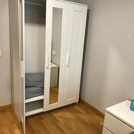 Bonito Piso Zona Hospital Con Garaje Appartement Oviedo Buitenkant foto